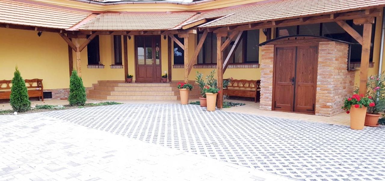 Toscana Apartman غيولا المظهر الخارجي الصورة