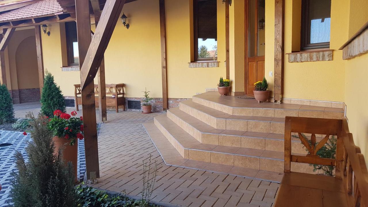 Toscana Apartman غيولا المظهر الخارجي الصورة